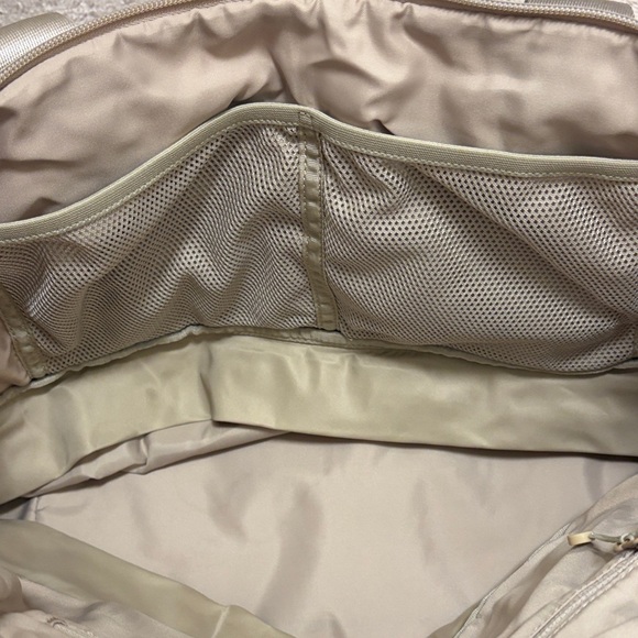 Lululemon Athletica Expandable Tan Tote Bag - Picture 5 of 11